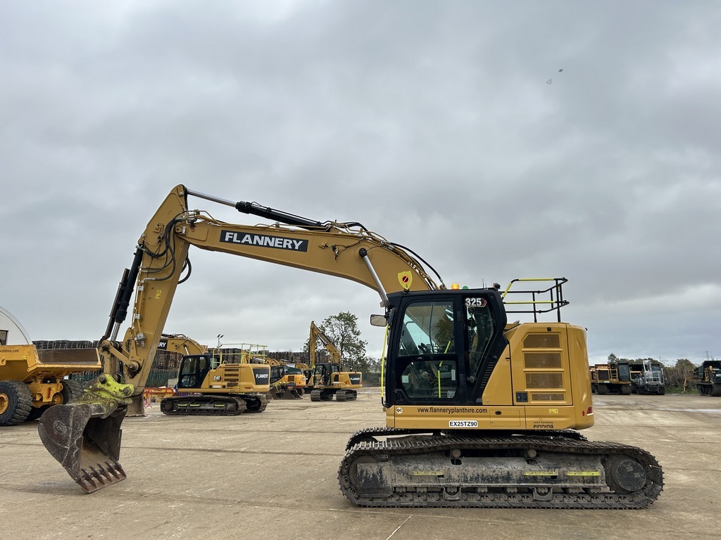 CAT 325