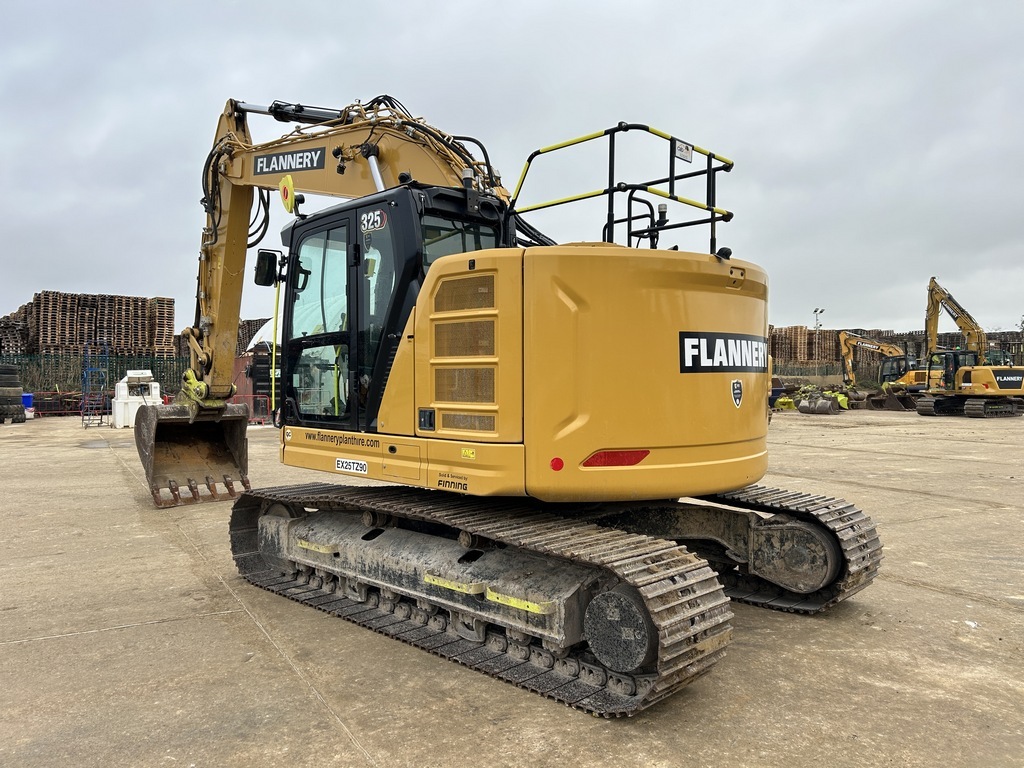 CAT 325