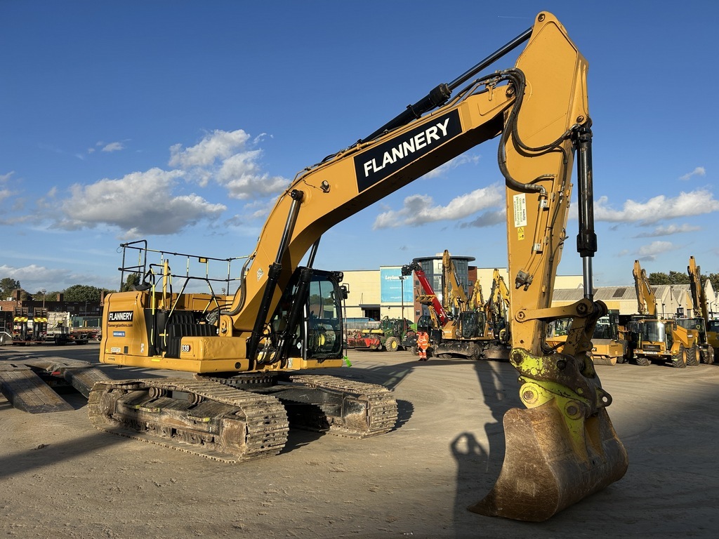 2021 CAT 330